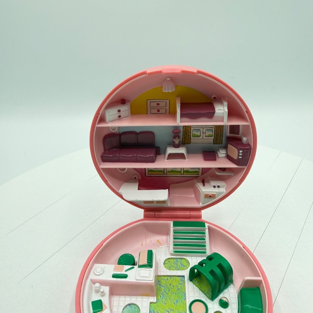 Polly‎ Pocket Bluebird Buttons Animal Hospital Vet Pink Compact 1989 Vintage - Picture 3 of 6